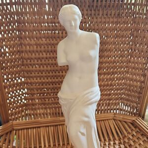 Venus de Milo Statue Matte